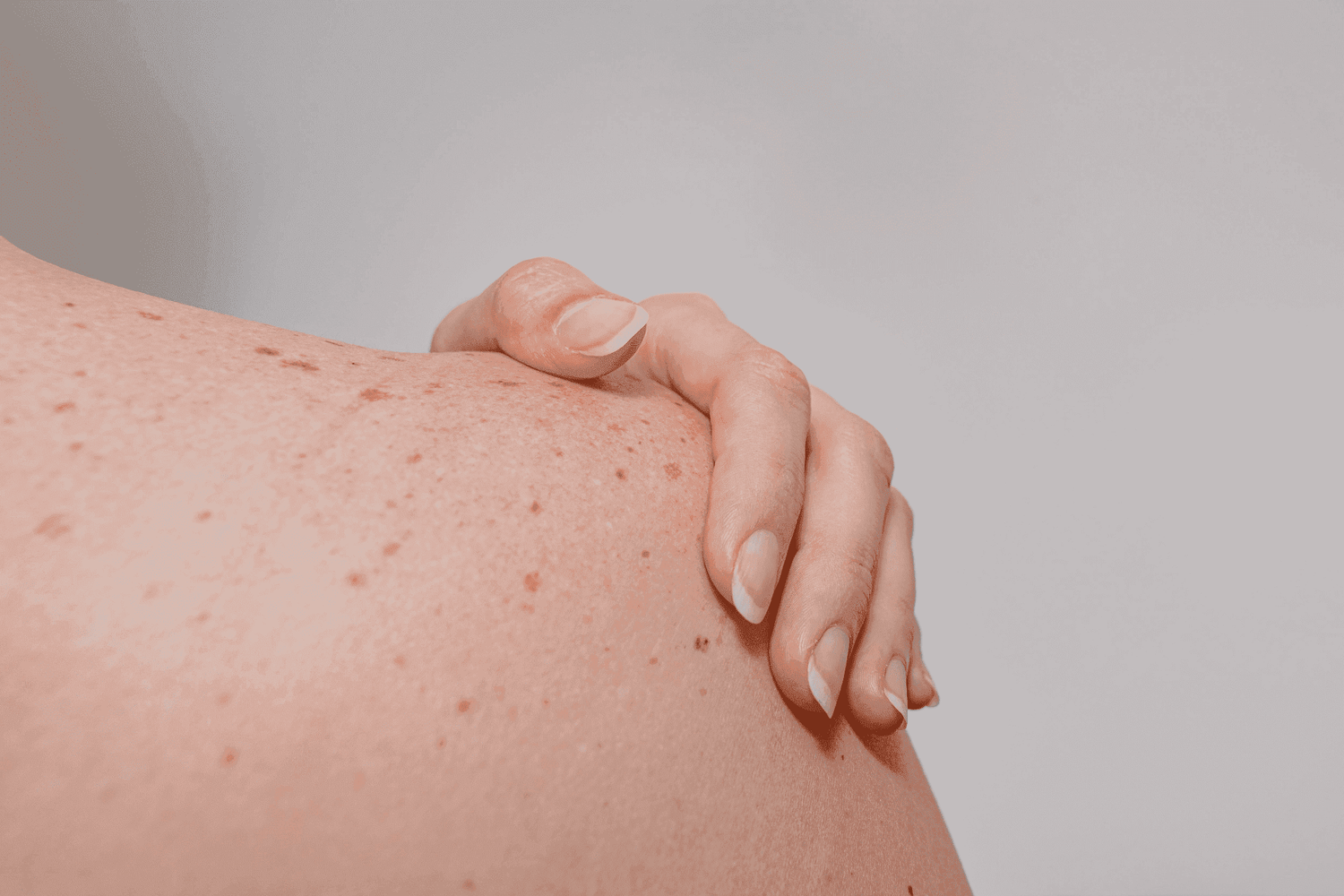 Body Acne to Glow: The Natural Body Skincare Routine Everyone Is Searching for in 2026