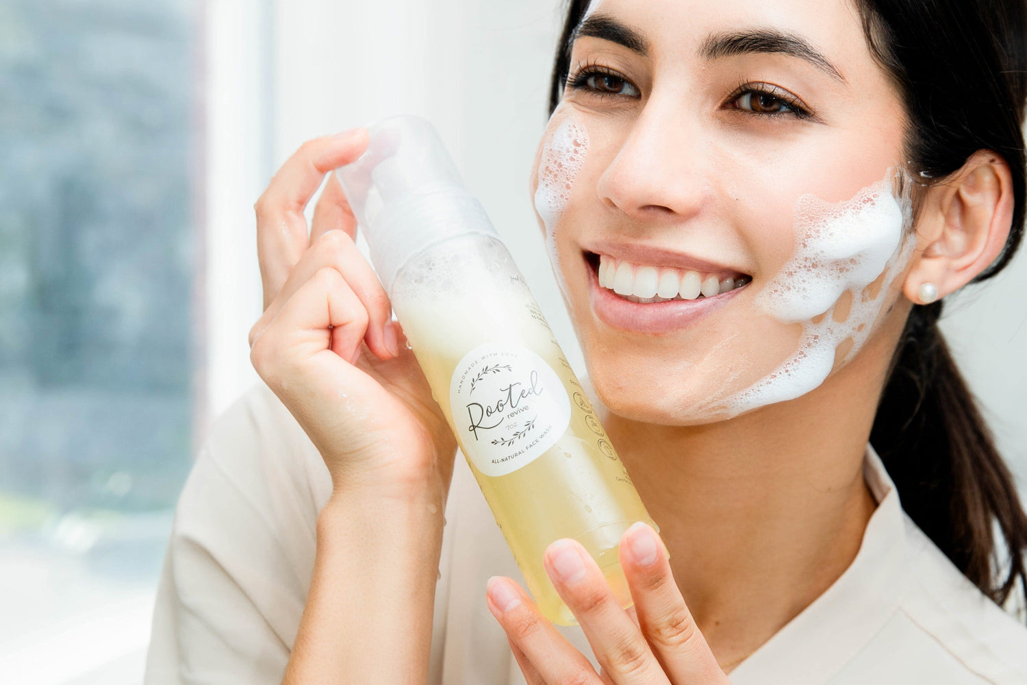 How to Minimize the Look of Pores Naturally This Summer
