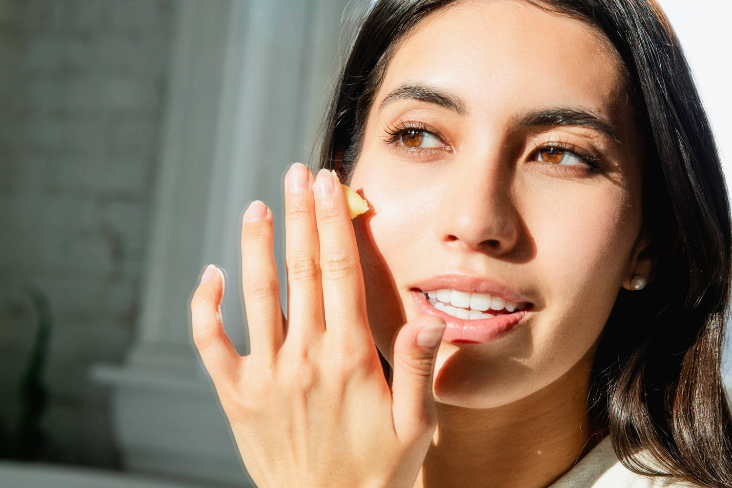 The Art of Layering: A Beginner’s Guide to Serums & Face Oils for Mature Dry Skin