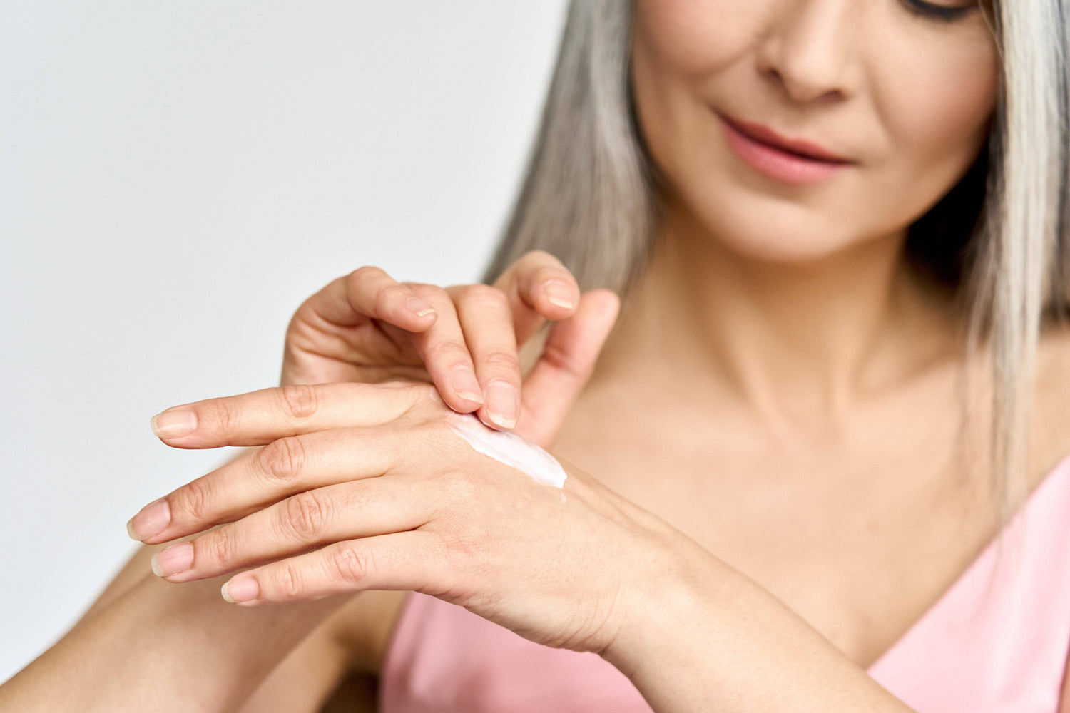 Why Your Skin Gets Dry in Winter—and the All-Natural Products That Fix It